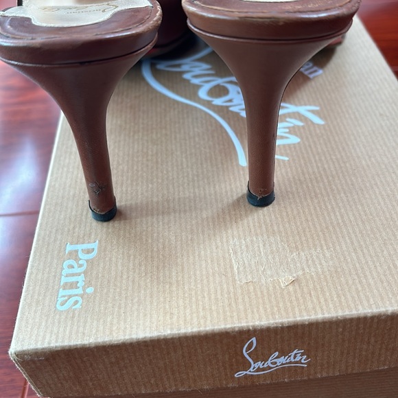 Christian louboutin sling backs. Size 9 - Picture 3 of 9